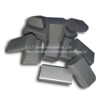 Carbide snow plow blade inserts