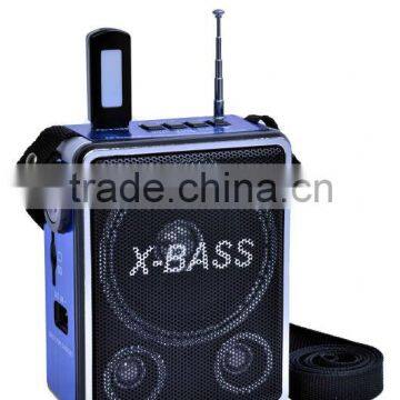 High Quality Strong Shell Torch Light Portabl Outdoor Mini Speaker
