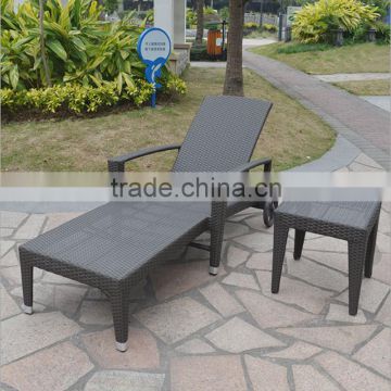 Weather Resistant Outdoor Plastic Rattan Wicker Aluminum Wooden Folding Reclining Lounge Beach Chair With Wheels