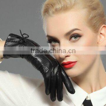 Wholesale black color smartphone gloves ladies touch screen leather gloves