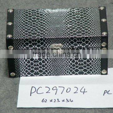 Rivet snakeskin square wood jewelry box
