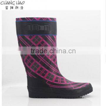 Women rubber rain boot fashion style black ground has rose red lattice printed