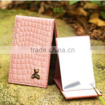 2016 promotion stainless steel pu leather folding compact mirror