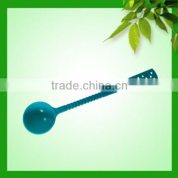 Best price hot sale promotion red long handle plastic spoon