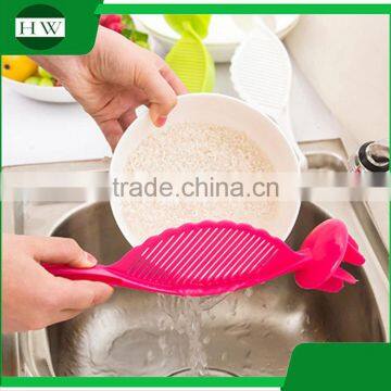 multipurpose plastic manual hanging rice sifter wash washing basin strainer sieve