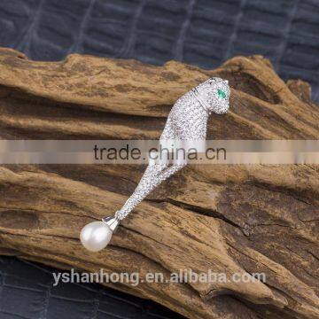 Egypt Panther Natural Pearl Brooches Micro Inlay Zircon High-grade Corsage, Creative Jewelry Wholesale Shawl Buckle photo-3
