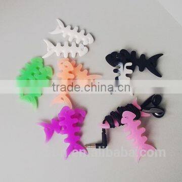 Customized Shape and Logo Soft Silicone Rubber Earphone Cord Cable Winder photo-3