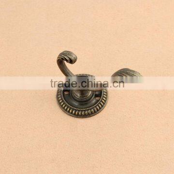 Zinc alloy archaize hook hook hook ambry Europe type restoring ancient ways, clothes closet