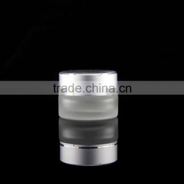 Small Cosmetic Glass Jar 30g Jar With Silver Lid photo-3