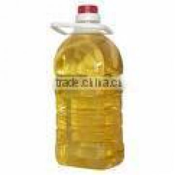 Refined corn oil in PET bottles