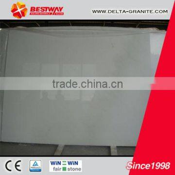 white crystal marble tiles