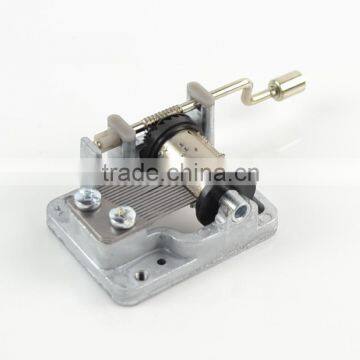18 Note Hand Crank Musical Box photo-3