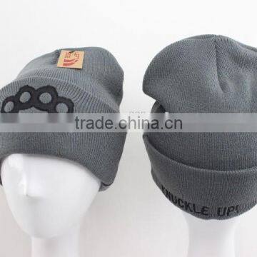 Embroidery Logo Classic Knitted Men's Beanies