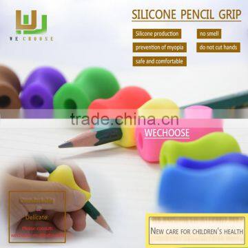 New Design silicone pencil case Eco-Friendly and Durable pencil grip aid children writing