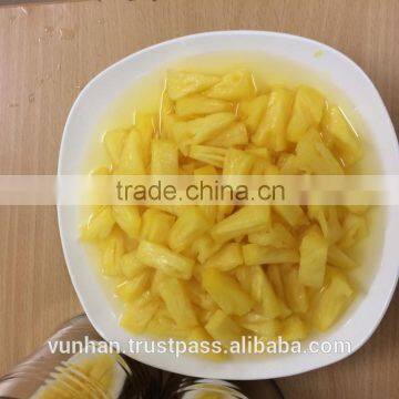 Pineapple tidbits in light syrup