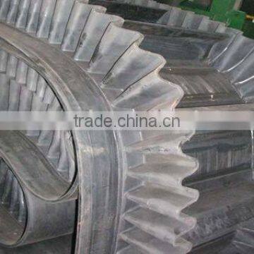 Corrugated sidewall conveyor belt