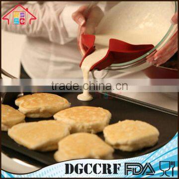 NBRSC Red Silicone Pouring Spout Clip on Easy Pour Spout for Pots and Bowls photo-2