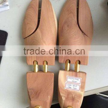 High quality wholesale cedar shoe tree for men