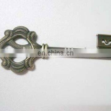 fashion custom key shape Antique-silver plated metal craft