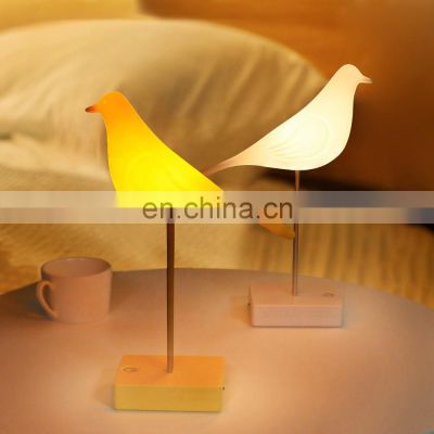 Wholesale hight quality antique design iron decoration table lamp for bedroom