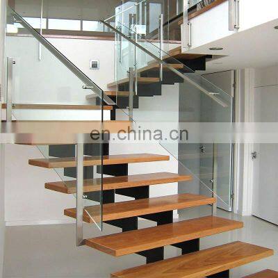 Crystal Glass Balustrade Design Light Stain Oak Handrail and Stair Treads Split Level Staircase photo-4