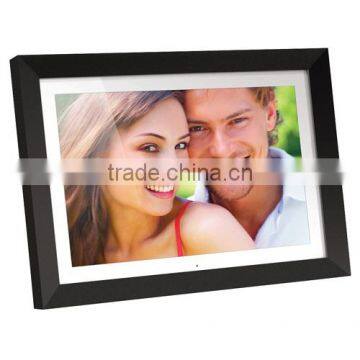 Wooden Digital Photo Frame