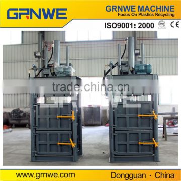 straw baling machine