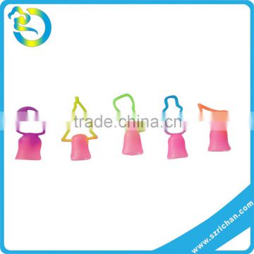 Wholesale custom logo shape silly ring /shape silicone finger band