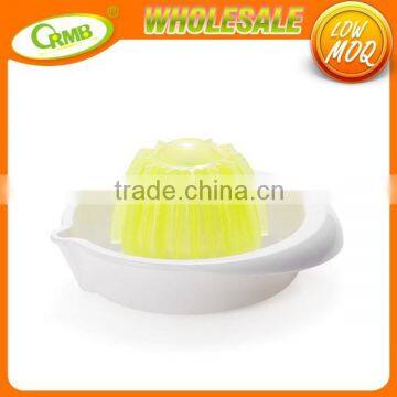 New Fruit Vegetable Tools Plastic Hand Manual Orange Juicer Kitchen Gadgets Mini Juice Lemon Squeezer Reamer