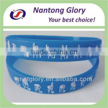 Intersting new style custom silicone blue wristbands