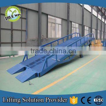 CE portable mobile hydraulic container dock loading ramp