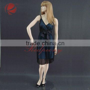 female mannequins dummy