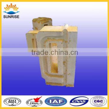 Silica brick for breast wall of glass fusing kiln