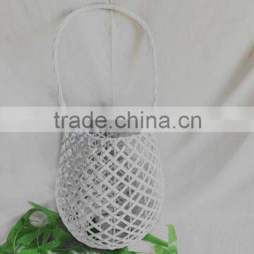 wholesale cheap oval white wicker/willow lantern with long handle