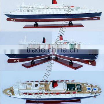 RMS QUEEN ELIZABETH CRUISE BOAT, HIGH CLASS DECORATION - WOODEN MODEL SHIP