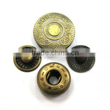 snap clip buttons