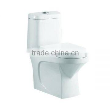 Siphonic Ceramic Water Closet with Soft Closing Cover Made in China