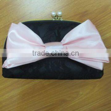 MAKEUP POUCH