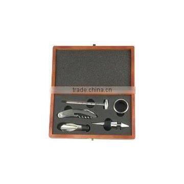 2015 hot selling FSC&SA8000 antique color practical wine tool kit made of mdf