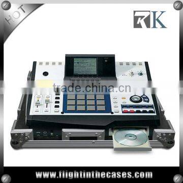 Small Mixer Universal Pickfoam DJ Flight Case photo-3