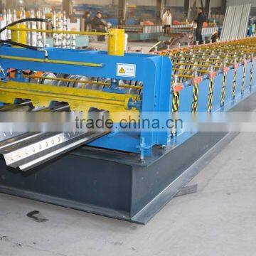 CE/ISO9001 Certification Customizable 720 Floor Deck Roll Forming Machine photo-3