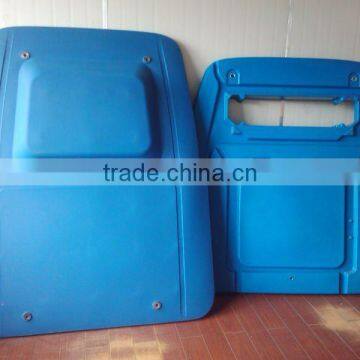 One piece molded cab roof for tractor