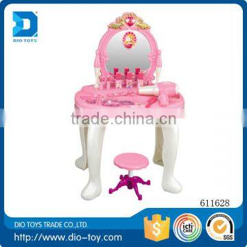 2017 hot Plastic dressing table kids makeup toy