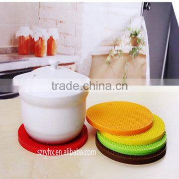 Hot sale FDA and LFGB food grade colorful square shape silicone table mat & silicone placemat