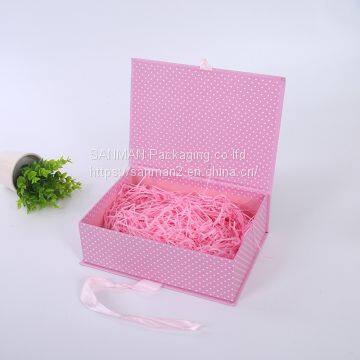 Cute pink jewelry packaging shipping box