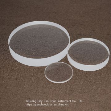 Thin round fused silica quartz glass disc