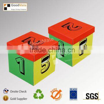 China Promotional cube display showcase