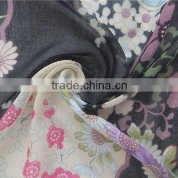 Floral Print Viscose Scarf photo-3