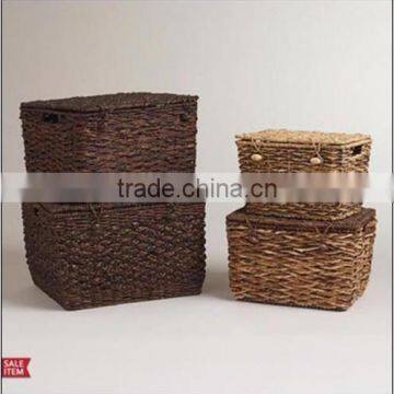 Water hyacinth basket . S/4. Brown color
