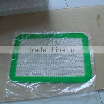 Anti corrosion silicone baking mat